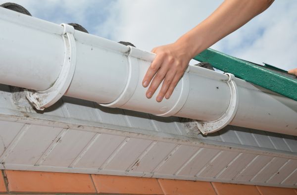 Gutter Reattachment in Sequim